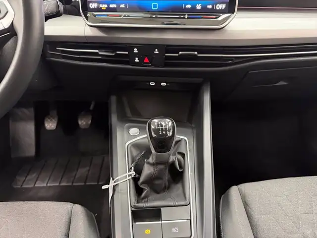 Volkswagen Golf view 12