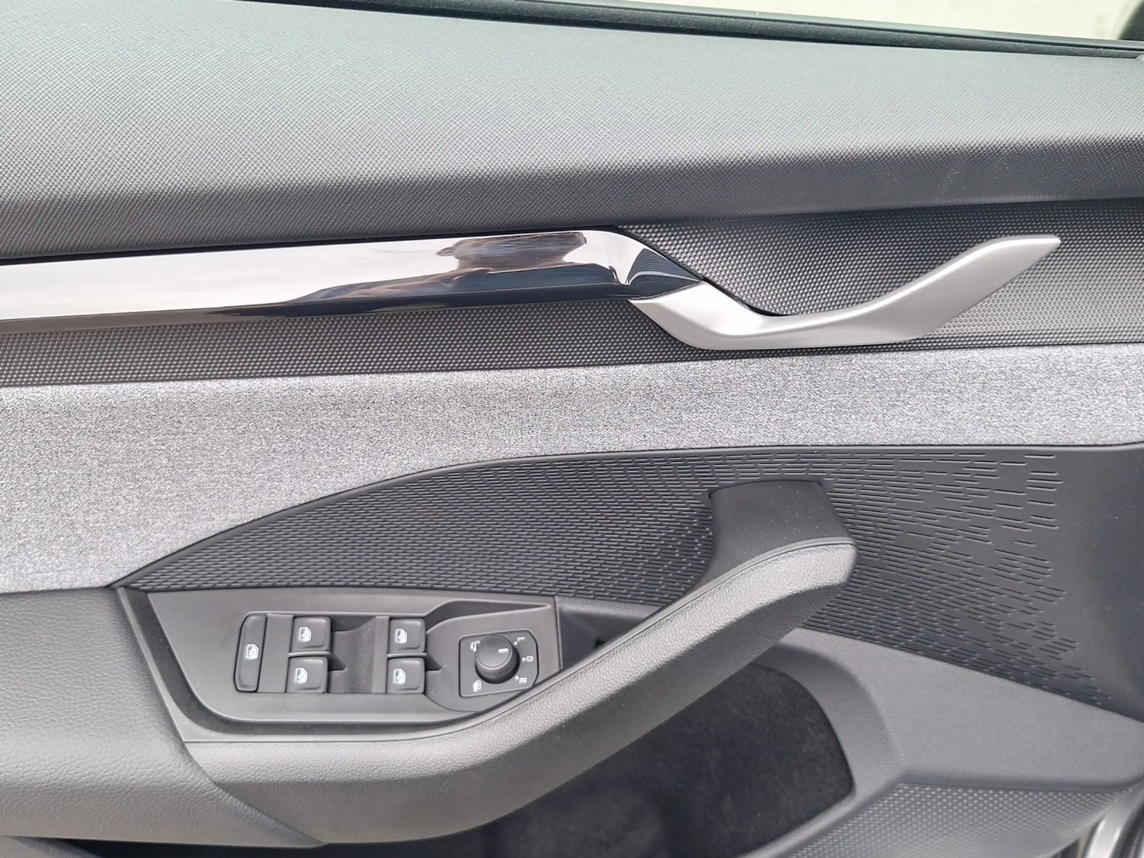 Skoda Octavia Combi 1.5 TSI SELECTION LM17 PANO KAMERA — photo 8