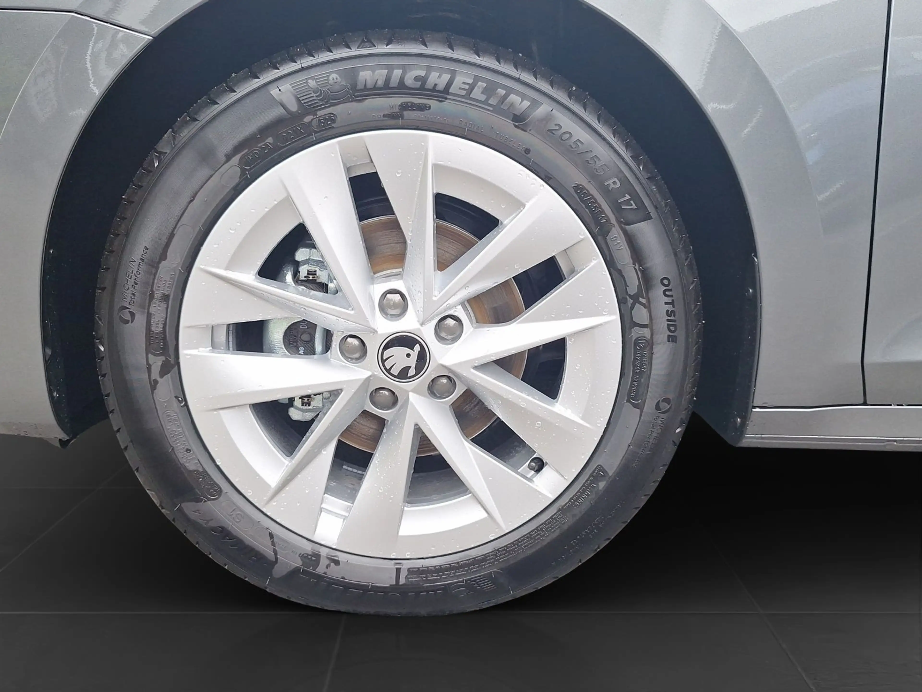 Skoda Octavia Combi 1.5 TSI SELECTION LM17 PANO KAMERA — photo 7