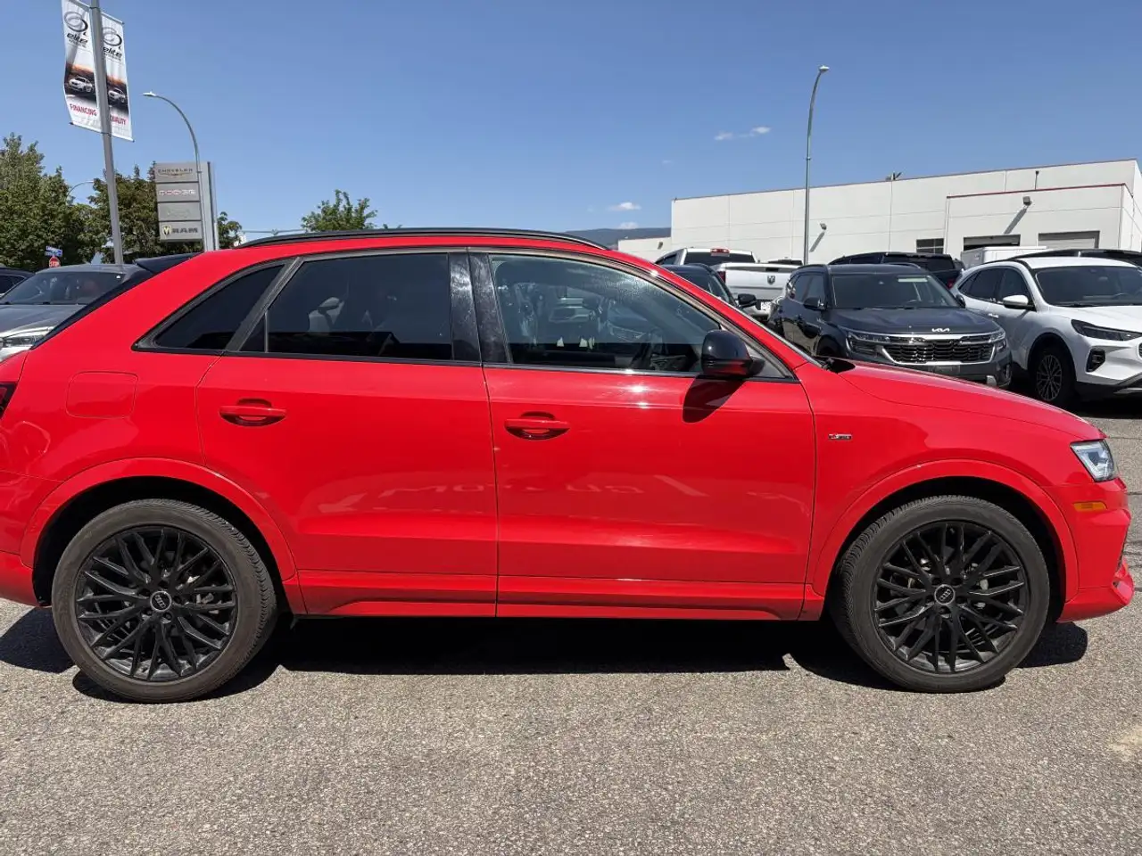 Audi Q3 снимка Audi Q3