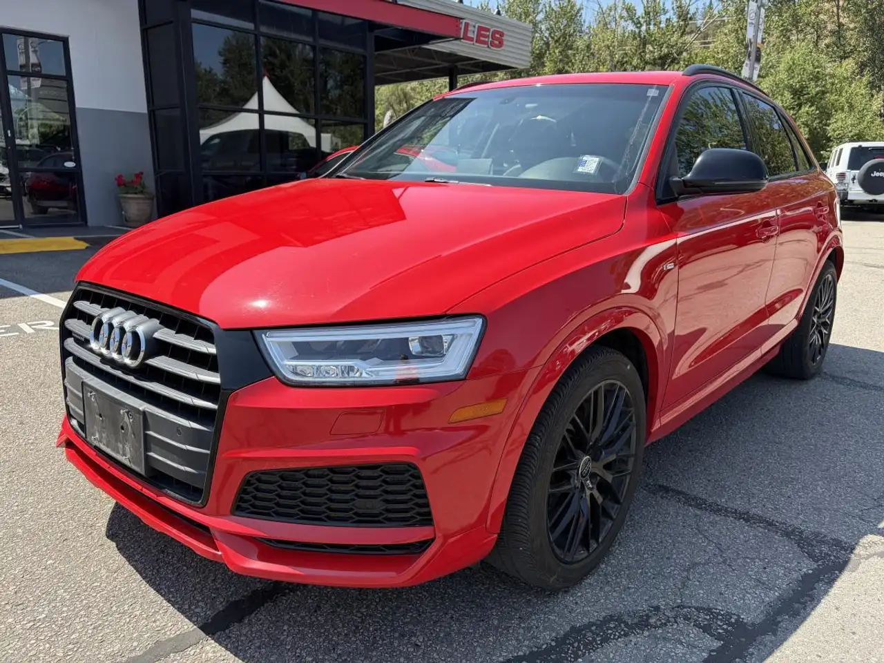 Audi Q3 снимка Audi Q3