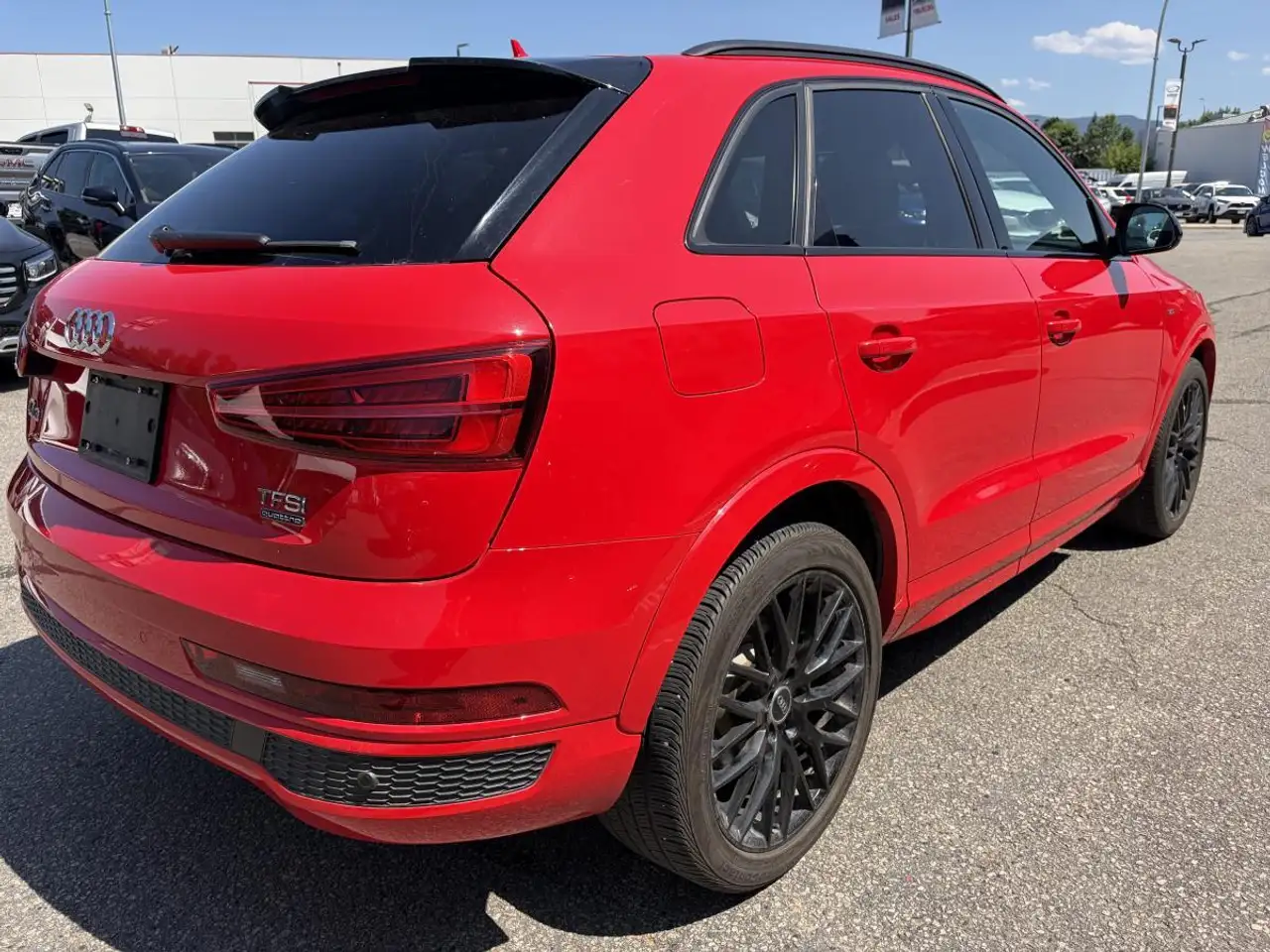 Audi Q3 снимка Audi Q3