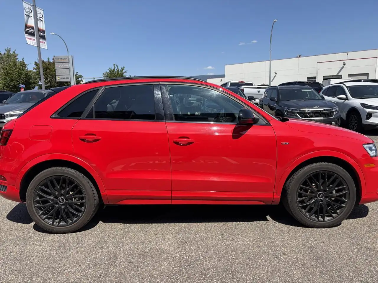Audi Q3 снимка Audi Q3