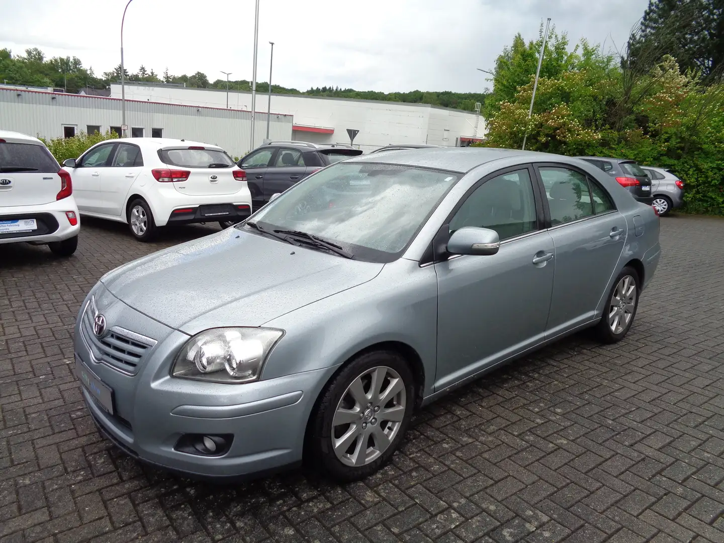 Toyota Avensis 2.4 VVT-i Executive, Navi,Klimaautomatik Silber - 1