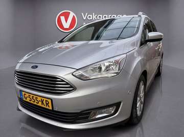 1.5 Titanium / Parkeersensoren / Stoelverwarming /