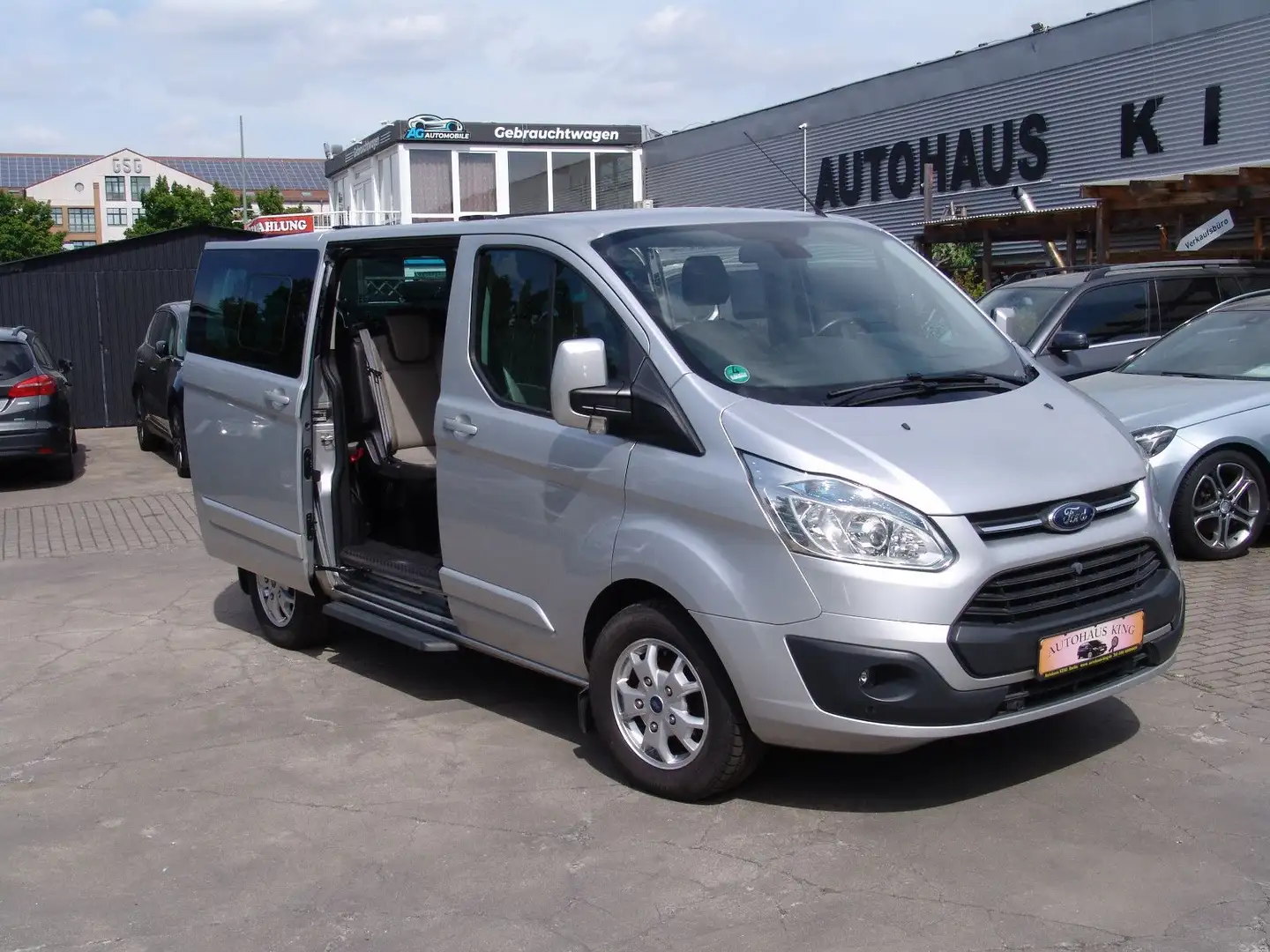 Ford Tourneo Custom Titanium -NAVI/Leder/8Si/2S.-Tü/ Silber - 1