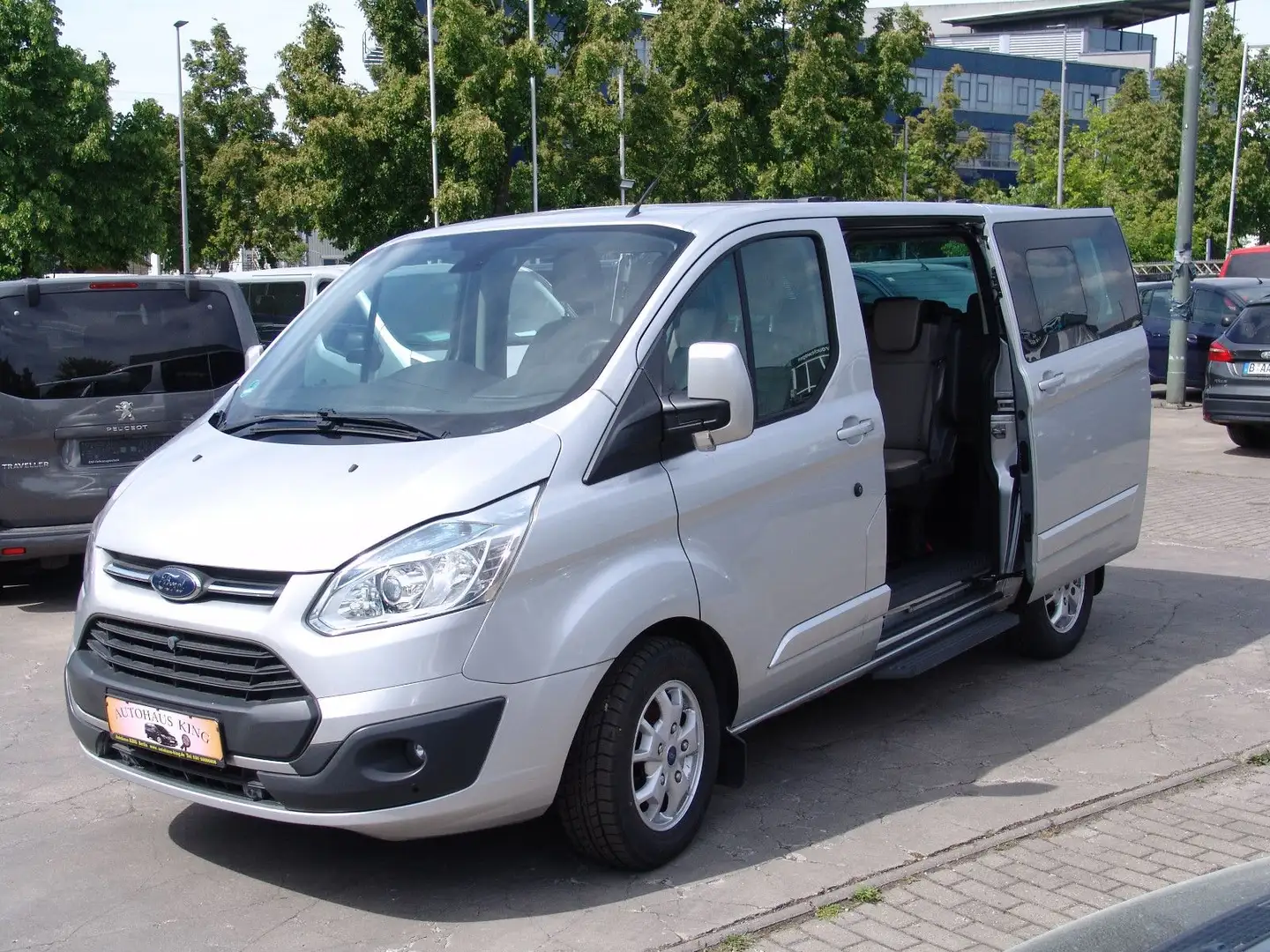 Ford Tourneo Custom Titanium -NAVI/Leder/8Si/2S.-Tü/ Silber - 2