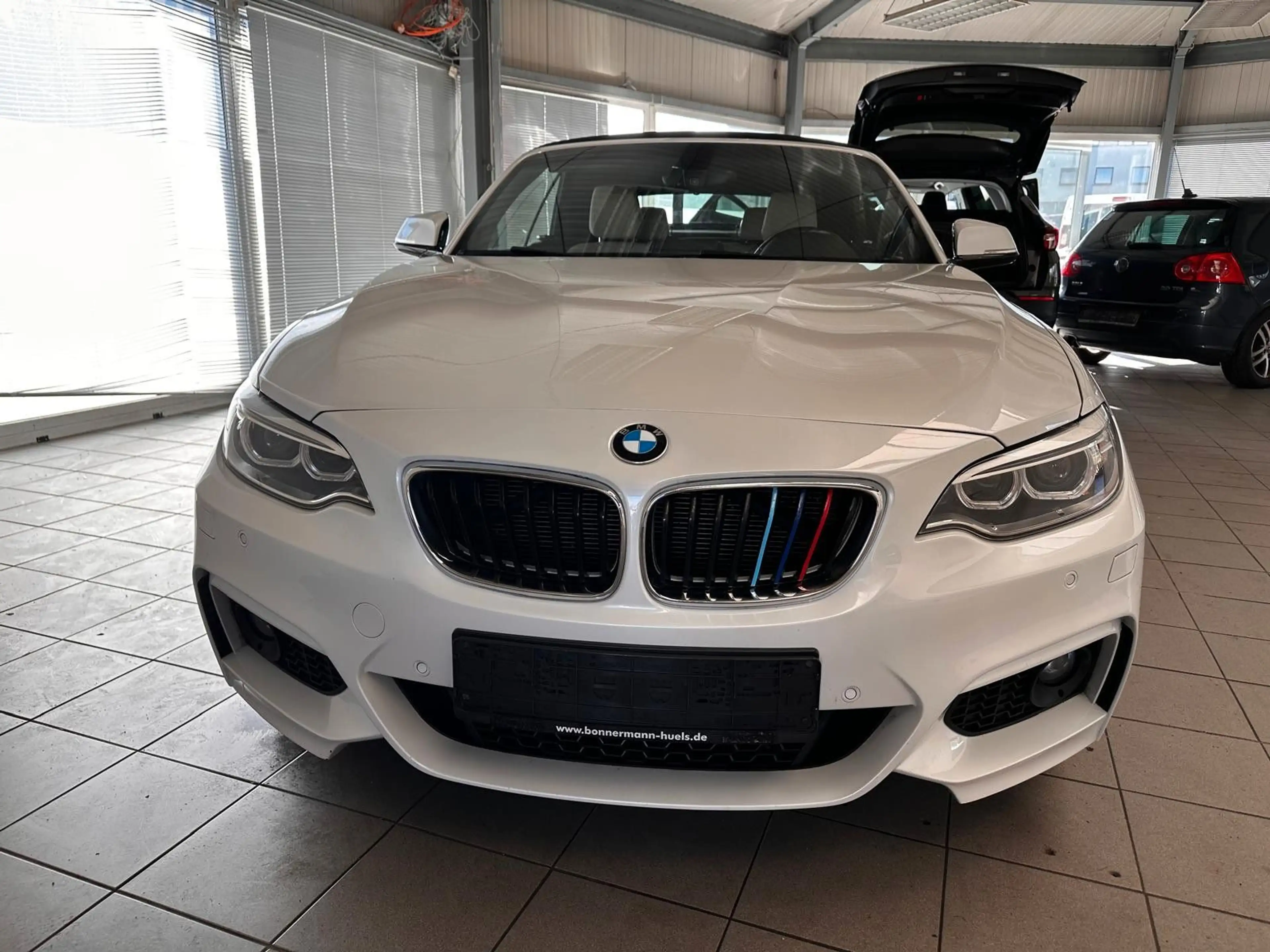 BMW 220 d Cabrio M Sport *H&K*AHK*Leder*PDC*8 Räder — photo 2