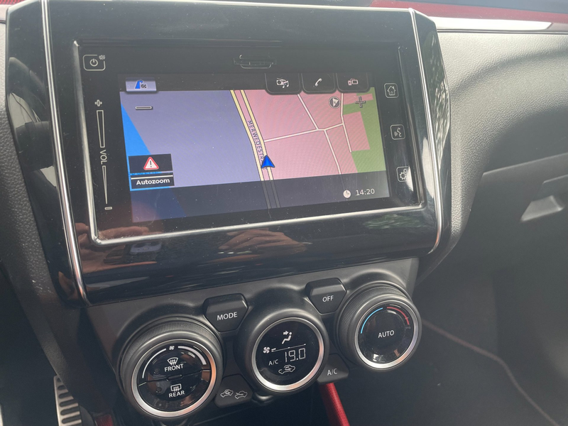 Suzuki Swift 1.4 Sport — photo 10
