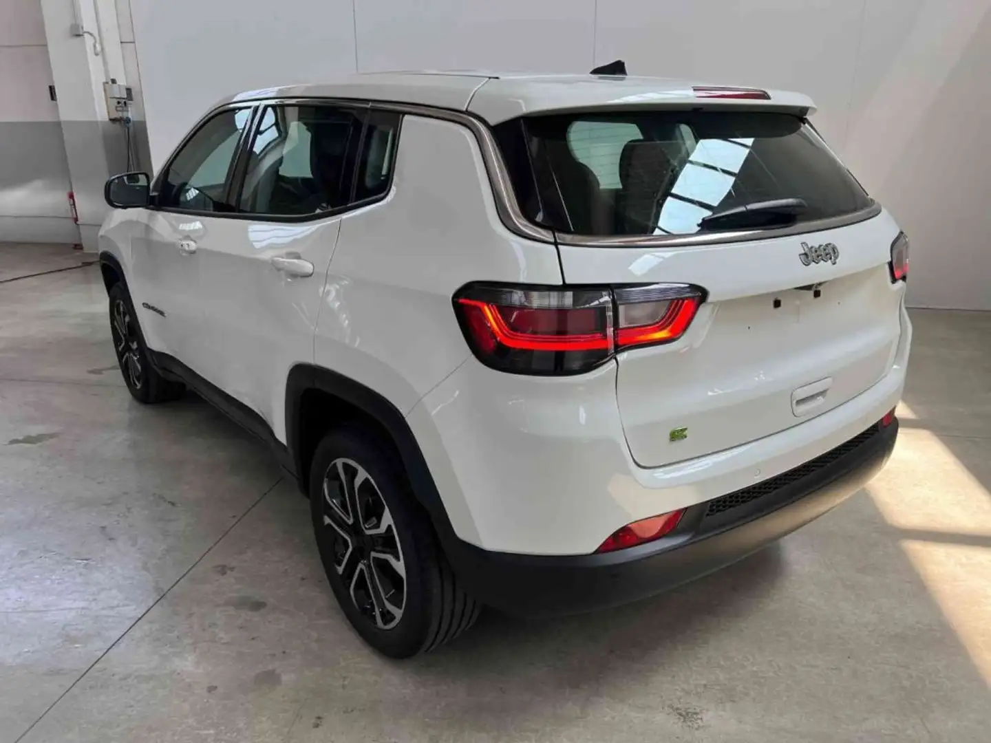 Jeep Compass 1.5 Turbo T4 130Cv MHEV 2WD Altitude Bianco - 2