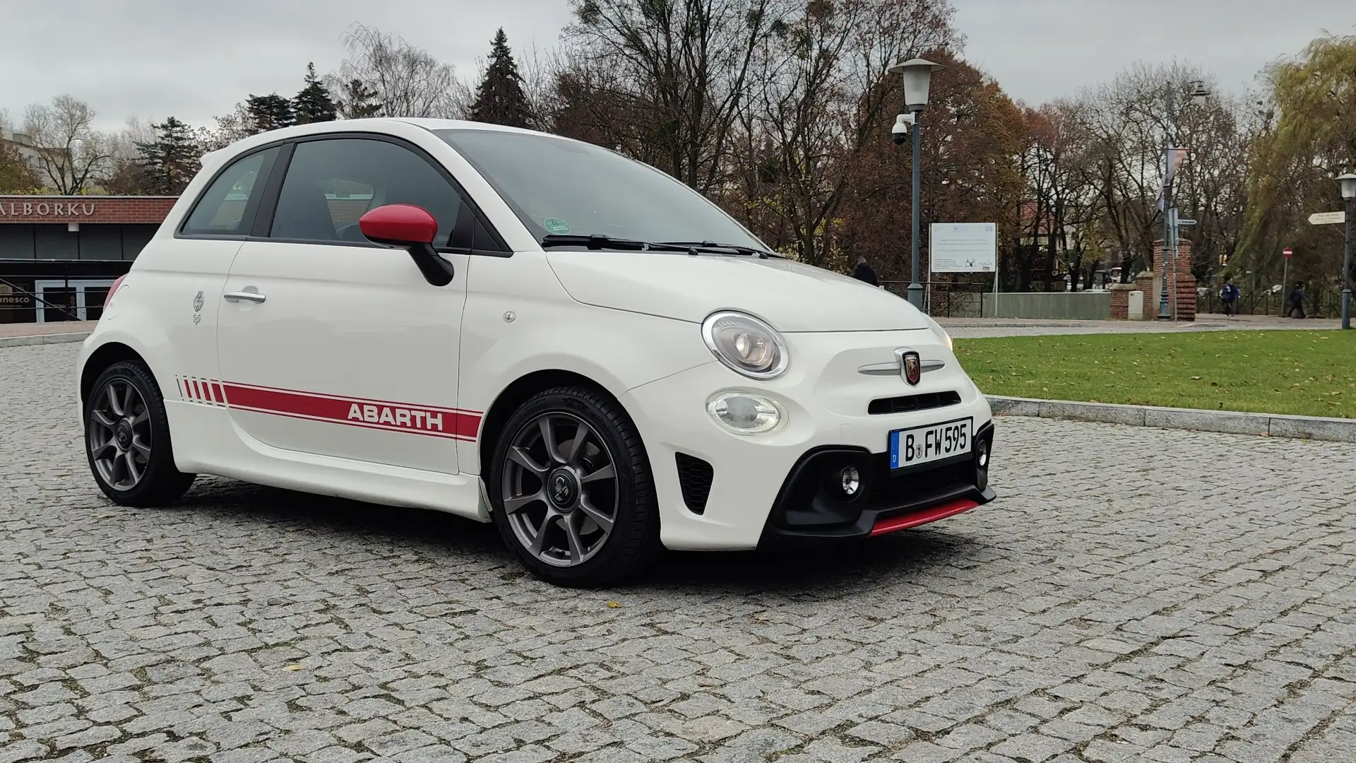 Abarth 500 Leder * Neuer Zahnriemen * Neuer Tüv * 146 PS Alb - 1