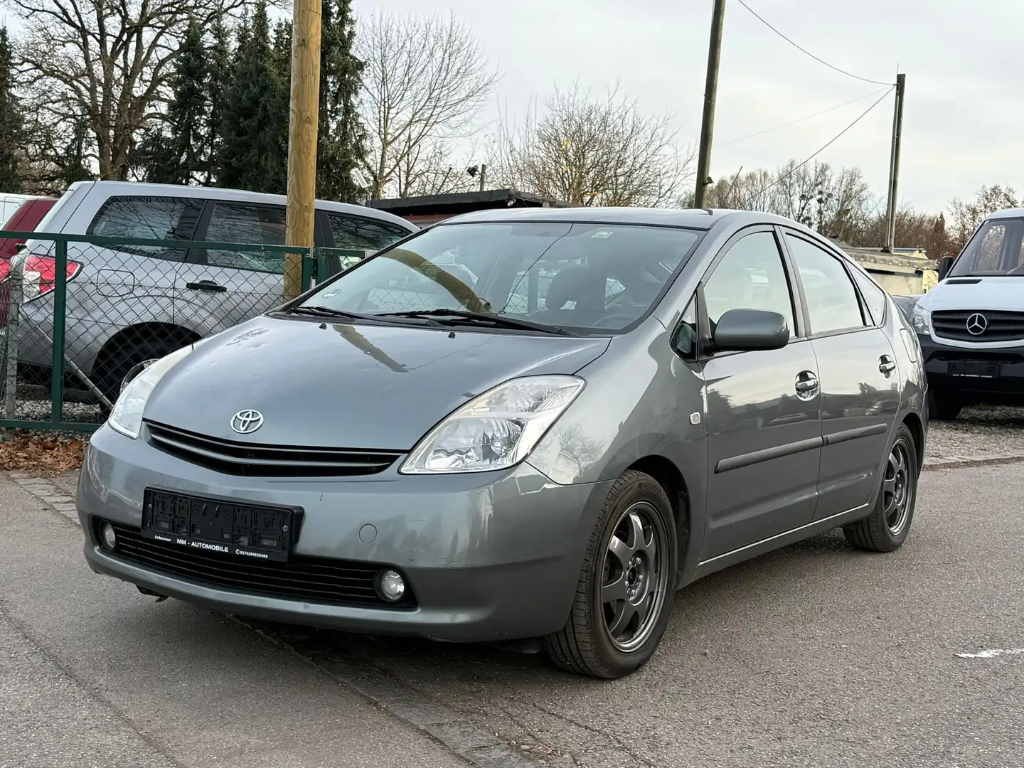 Toyota Prius Prius (Hybrid) Sol Gris - 1