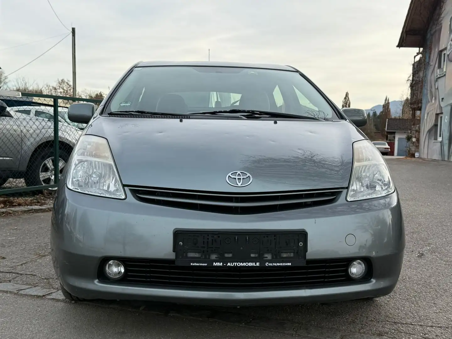 Toyota Prius Prius (Hybrid) Sol Gris - 2