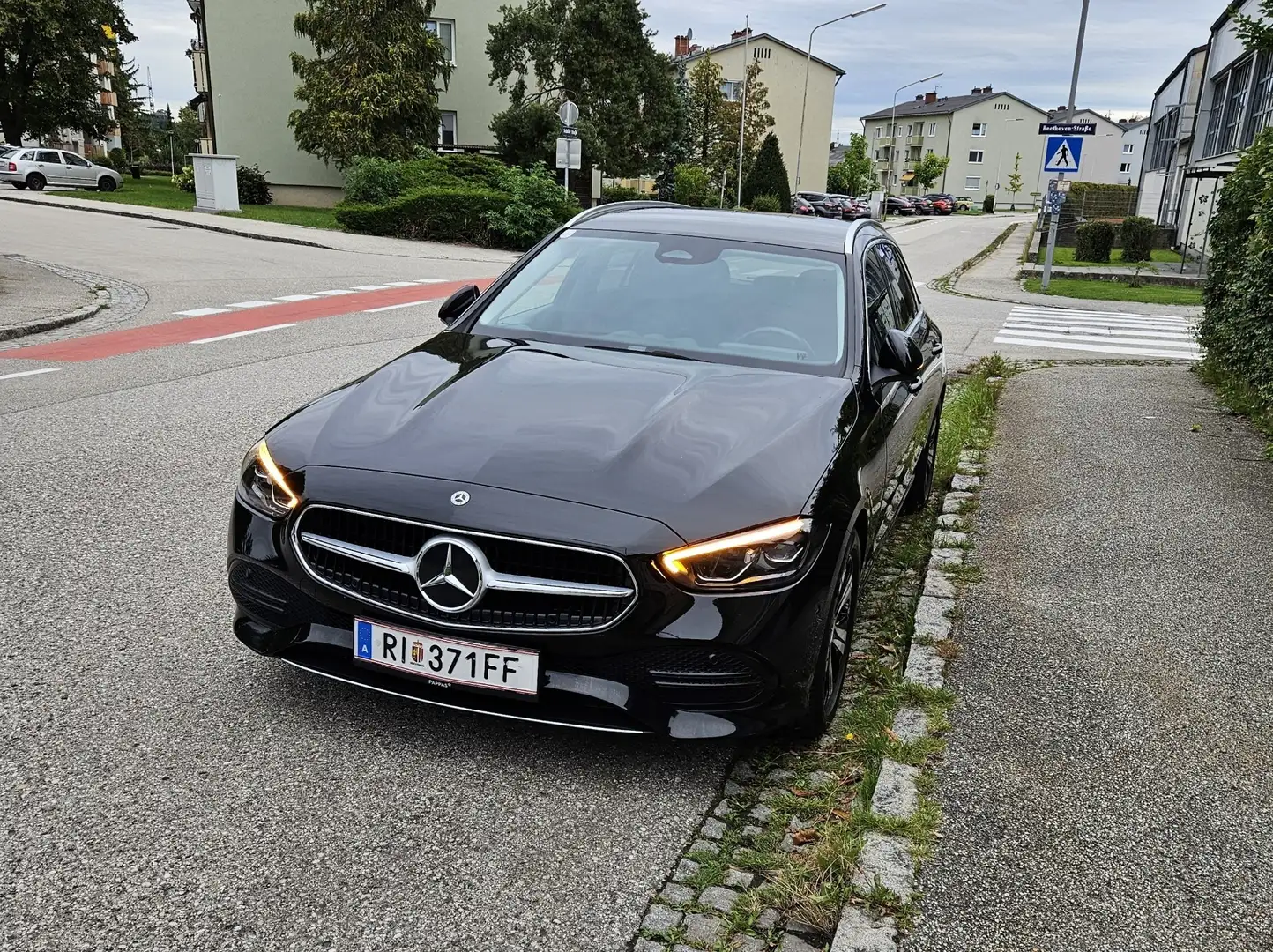 Mercedes-Benz C 200 200d T Aut. Schwarz - 1