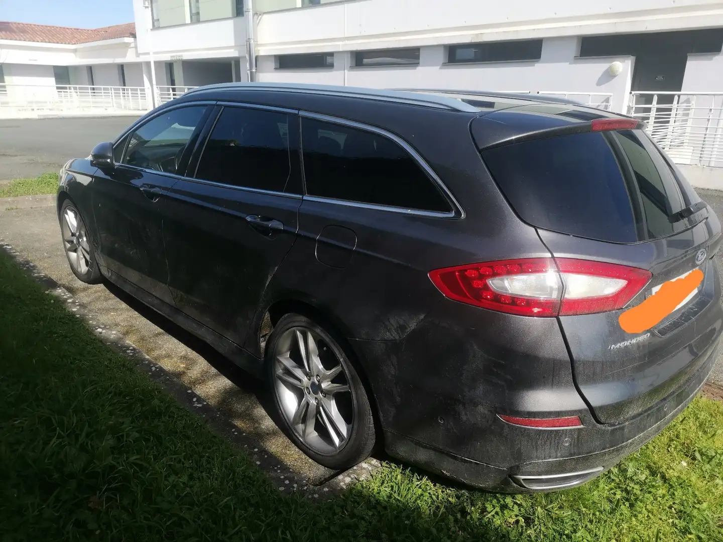 Ford Mondeo 2.0 TDCi 180 Titanium PowerShift A Brun - 2