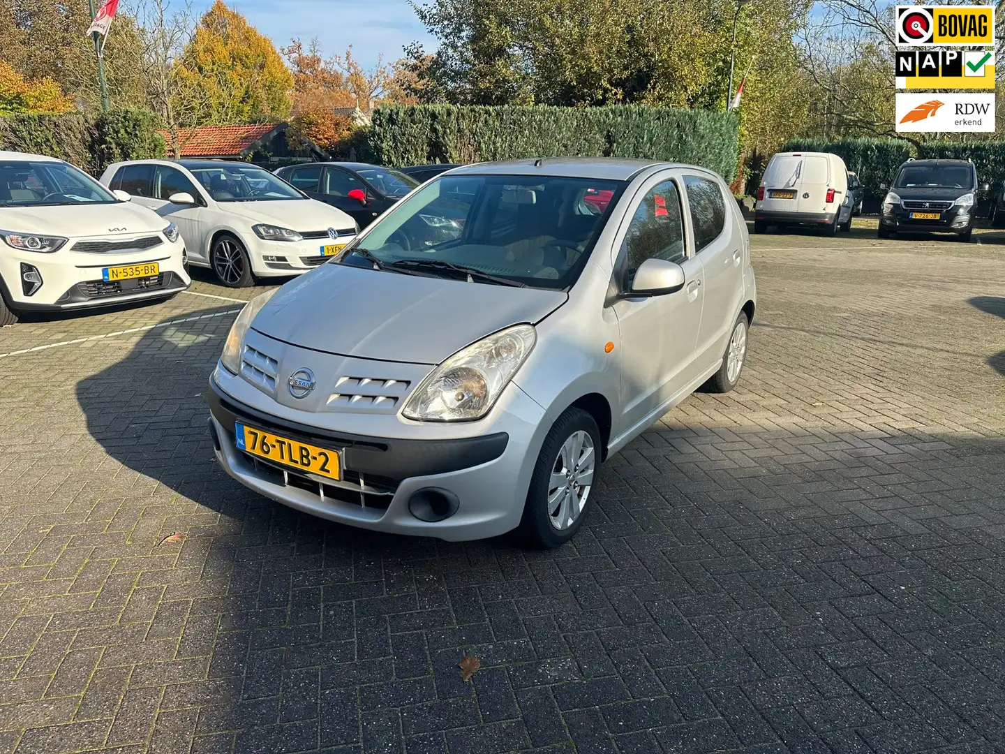 Nissan Pixo 1.0 Look 5 deurs airco 122000 km NAP Grau - 1