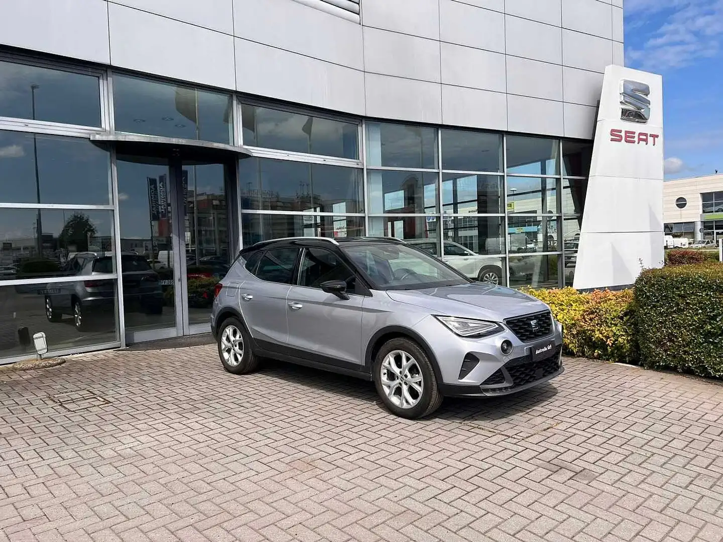 SEAT Arona 1.0 EcoTSI FR 95CV NEOPATENTATI Argento - 1