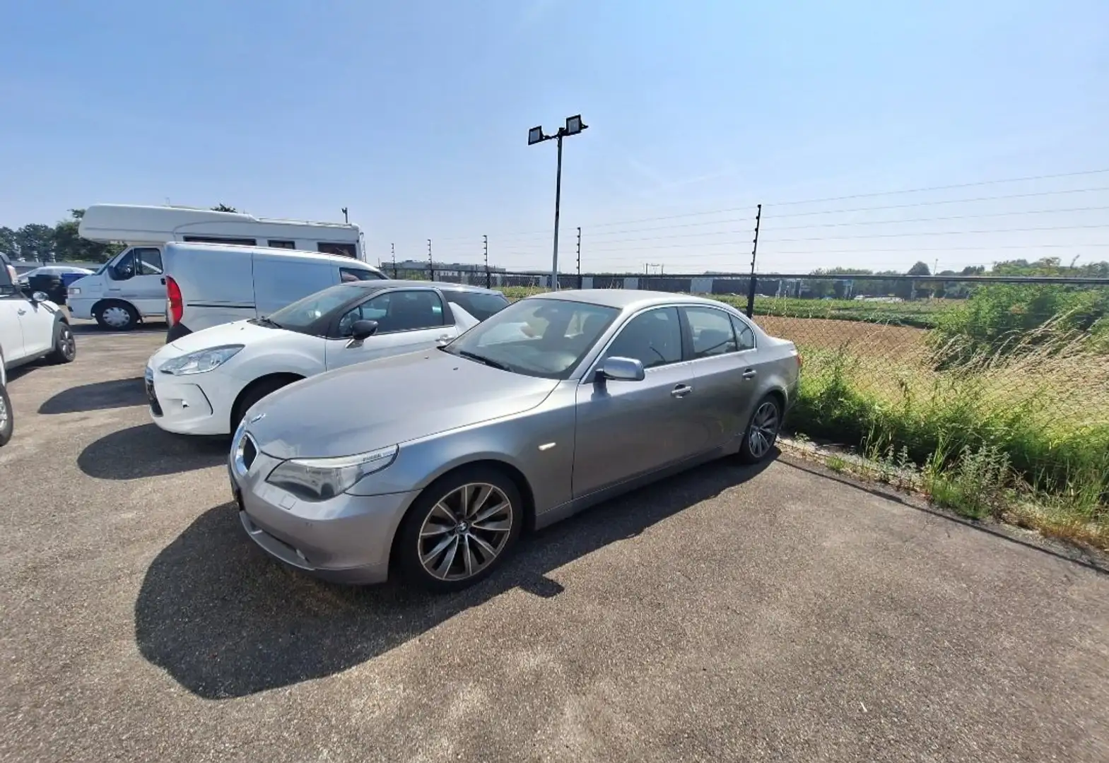 BMW 520 Bmw 5 serie 520i lpg-g3 versnellingsbak kapot? Grijs - 1