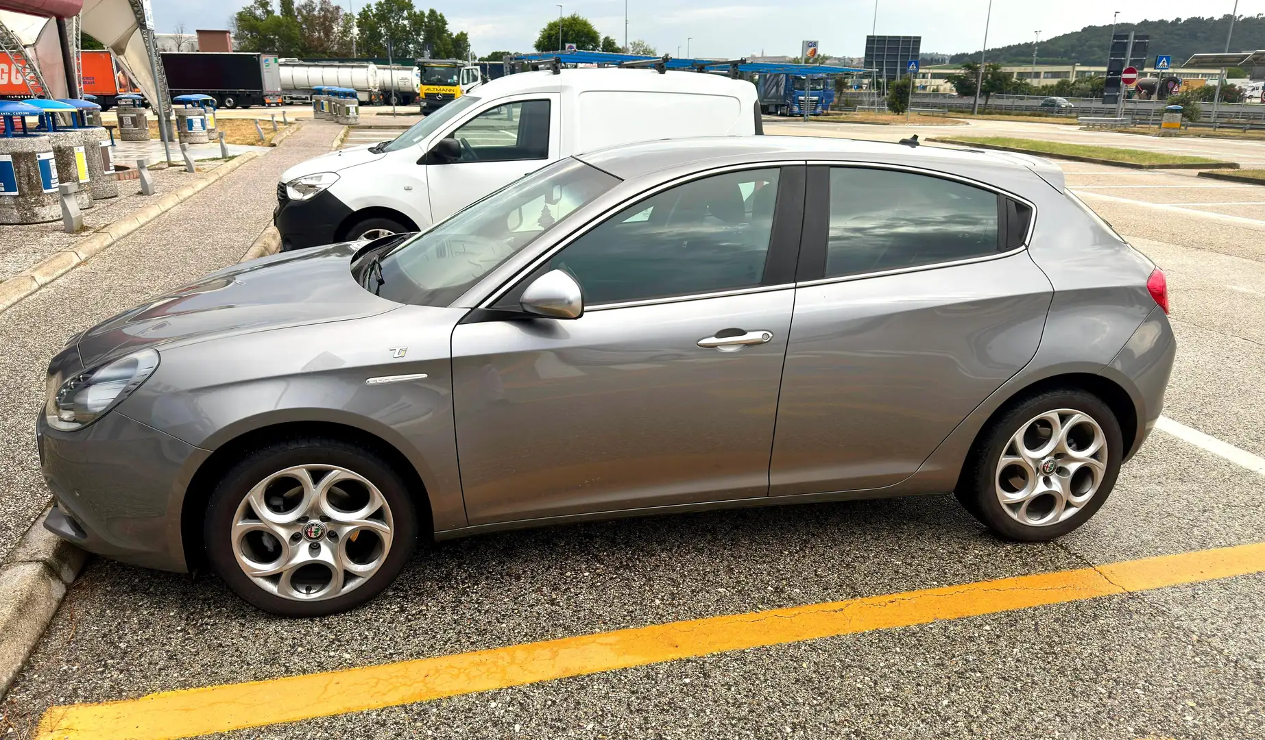 Alfa Romeo Giulietta 1.6 JTDm 120 CV Ti Grigio - 2