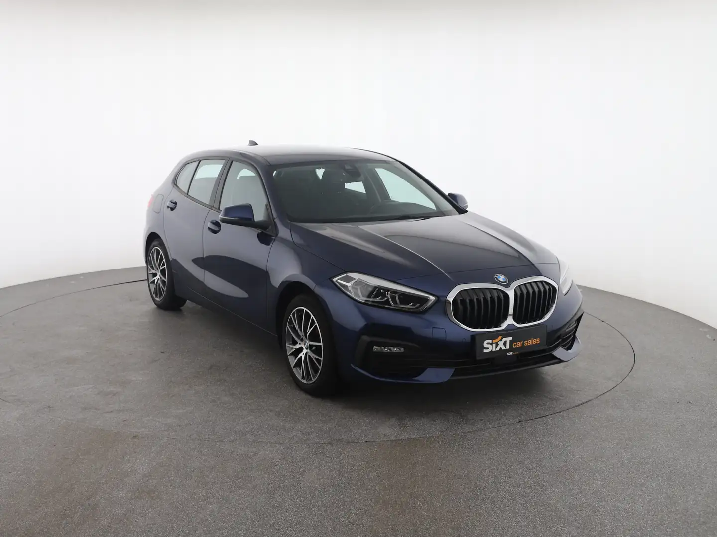 BMW 118 i Advantage Aut|NAV|SHZG|LED|Alarm|Sport-LR|PDC Blau - 1
