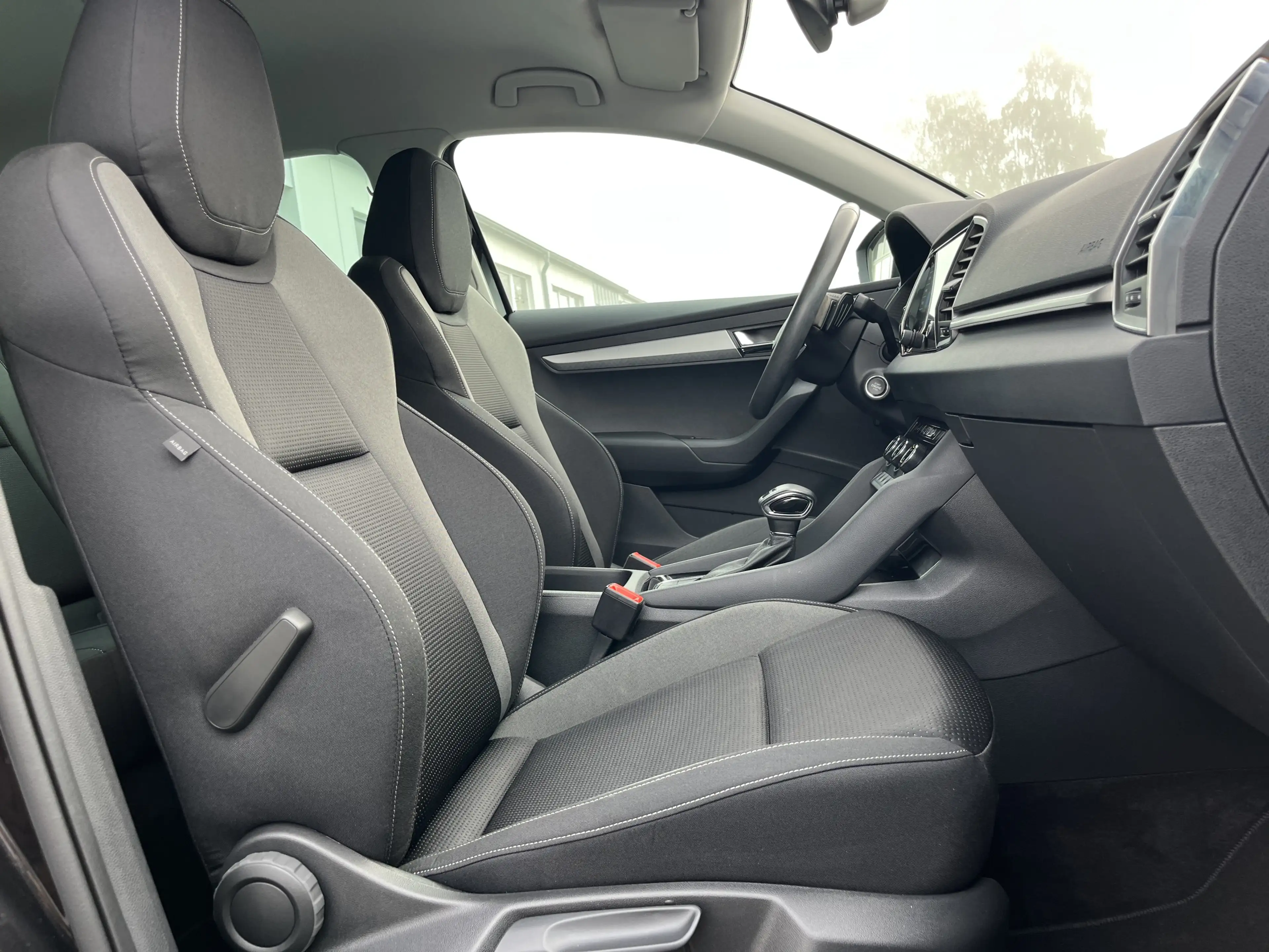 Skoda Karoq 1.5 TSI DSG Tour 156€ m.20% Anz. STHZ Navi KEYLE — photo 15