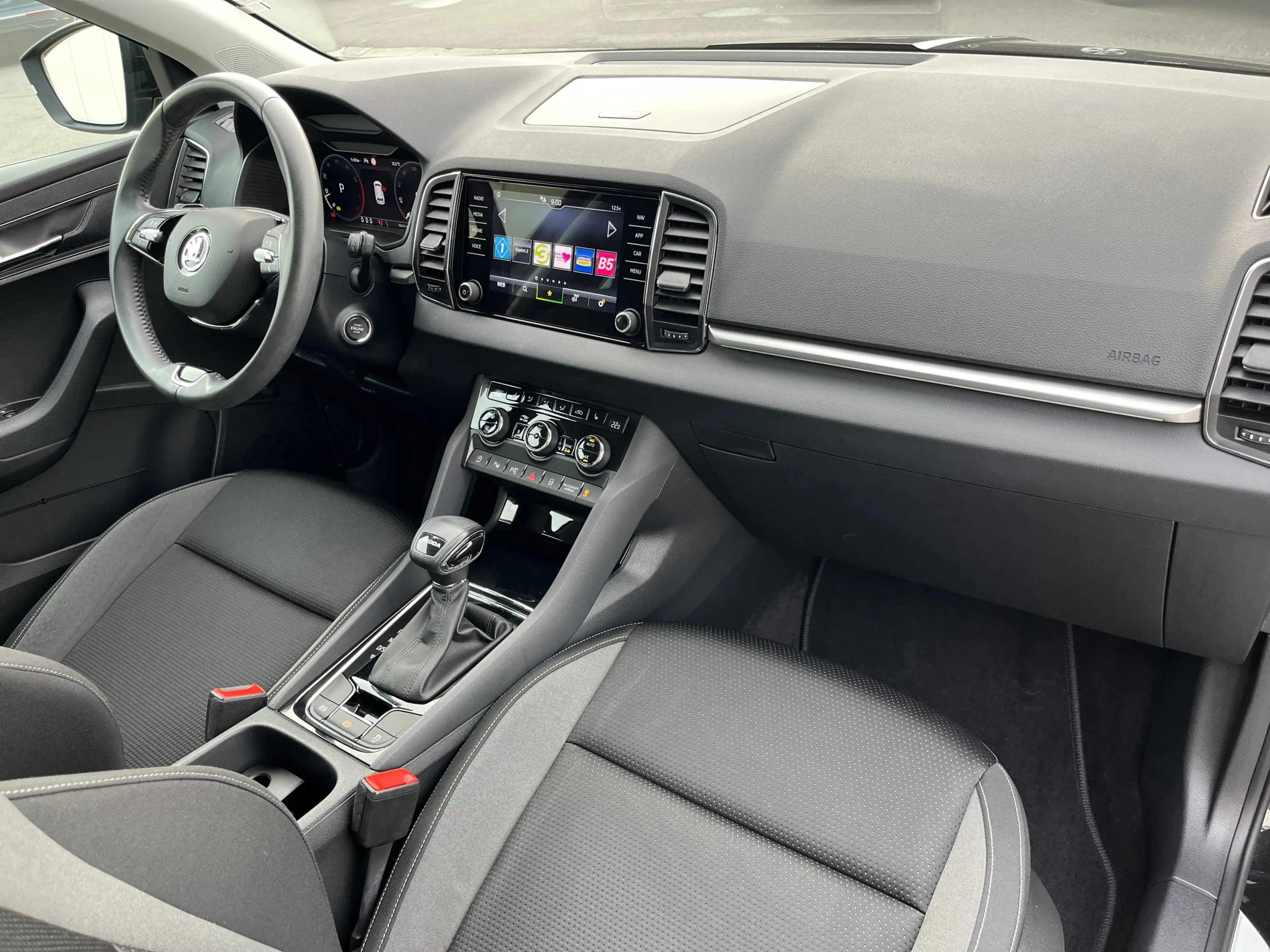 Skoda Karoq 1.5 TSI DSG Tour 156€ m.20% Anz. STHZ Navi KEYLE — photo 14