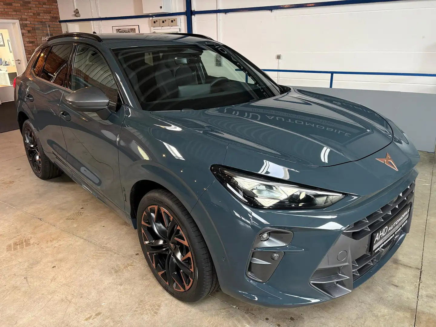 CUPRA Terramar TERRAMAR VZ 1.5 e-HYBRID 272 PS DSG SOFORT VERFGAR Blau - 1