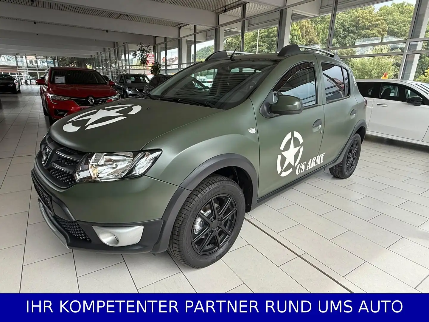 Dacia Sandero II Stepway Prestige/ US-ARMY FOLIERUNG/ Grün - 2