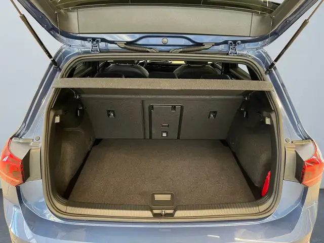 Volkswagen Golf view 14