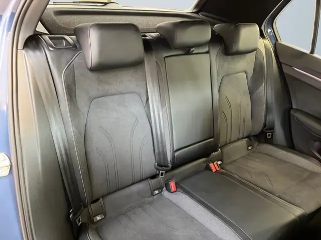 Volkswagen Golf view 11