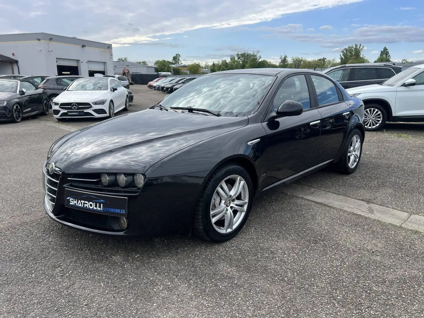 Alfa Romeo 159 1.9 JTDM 120ch Design Giugiaro Clim Régulateur GPS Noir - 1