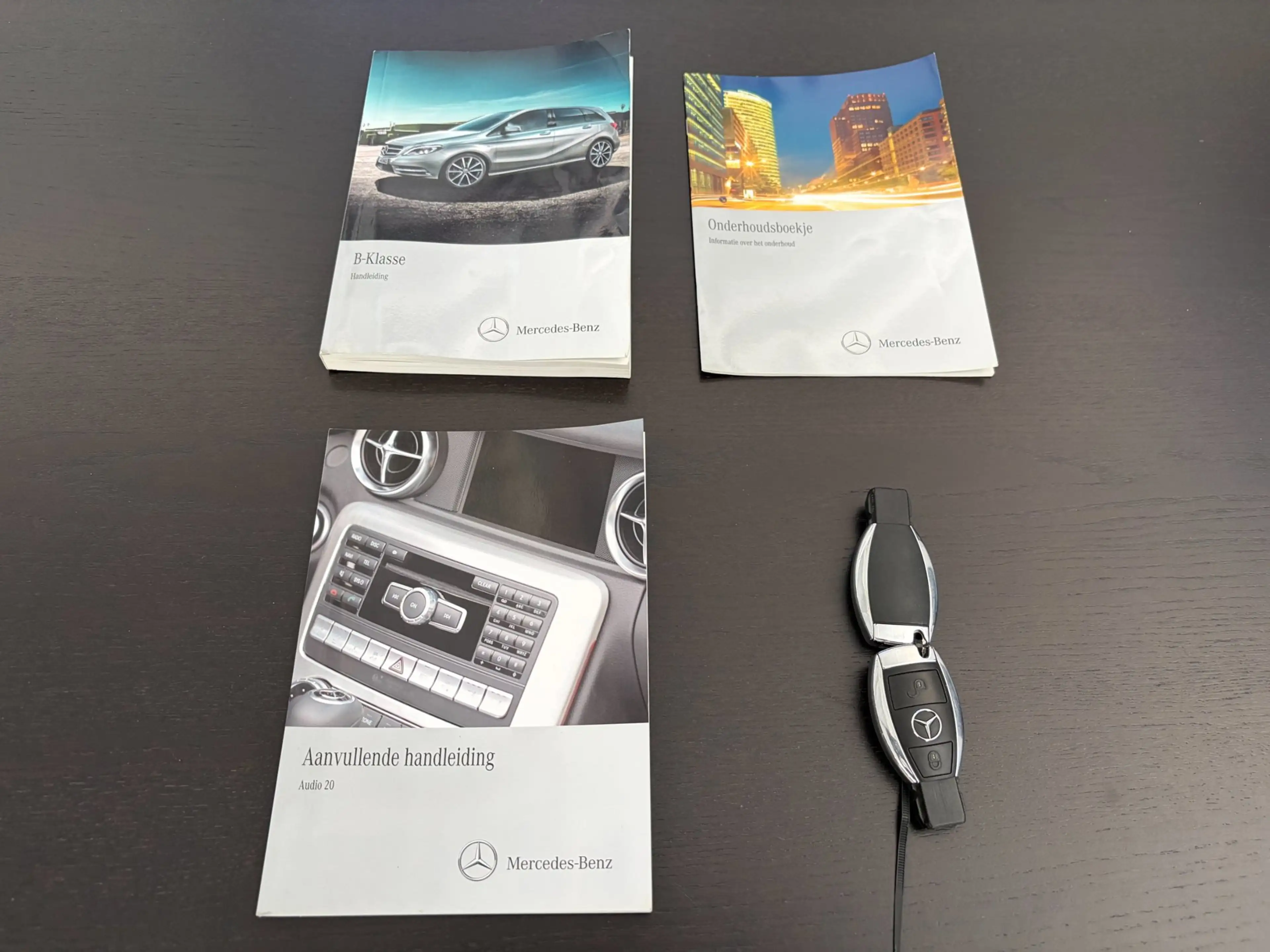 Mercedes-Benz B 180 Ambition AMG Panorama Leer El.Stoelen Navi App-Con — photo 23