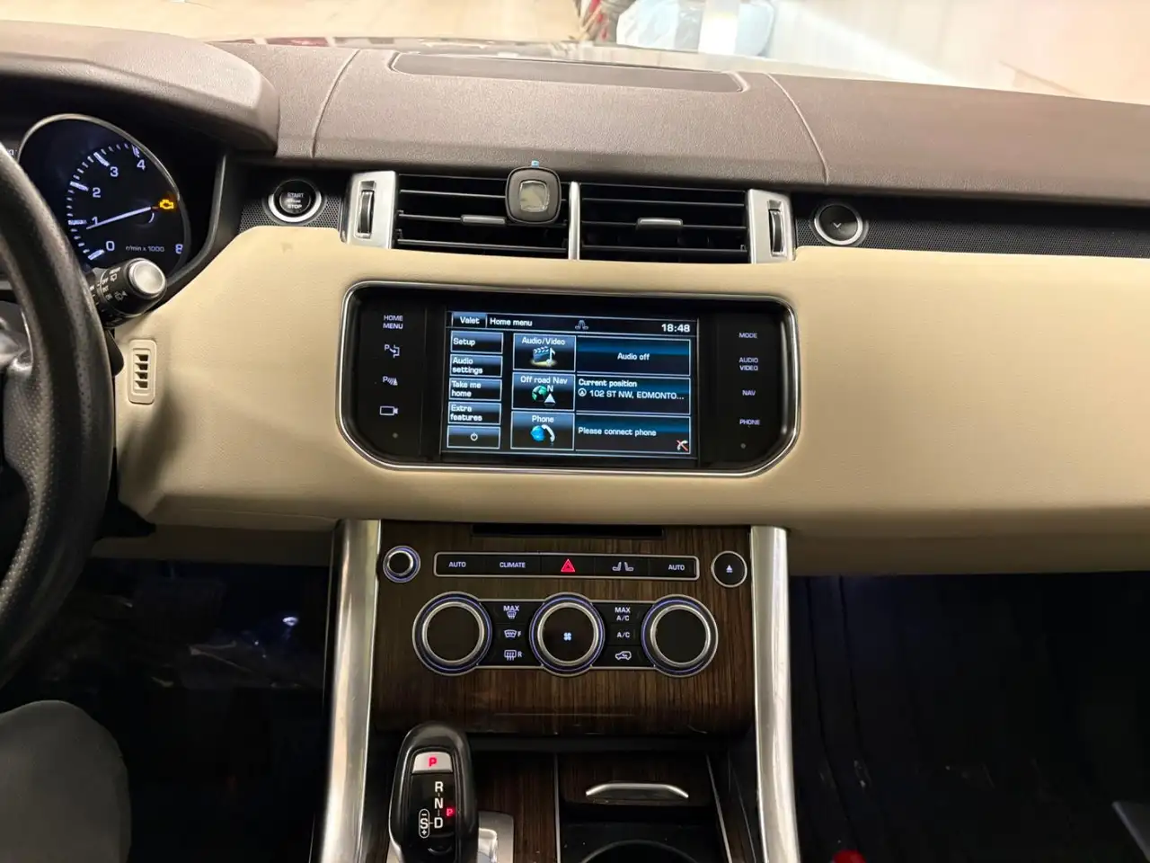 Land Rover Range Rover Sport снимка Land Rover Range Rover Sport