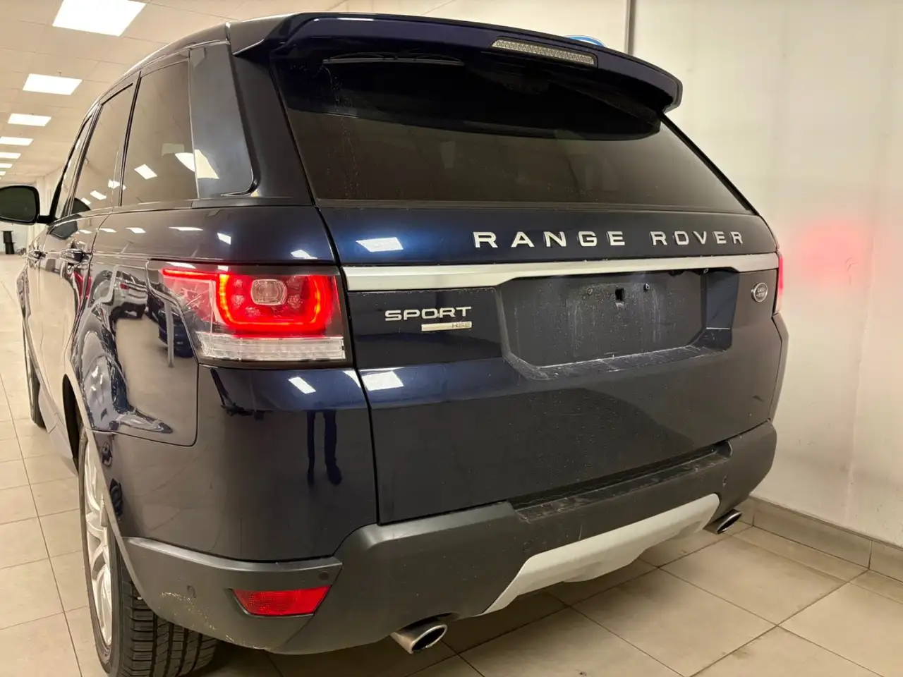 Land Rover Range Rover Sport снимка Land Rover Range Rover Sport