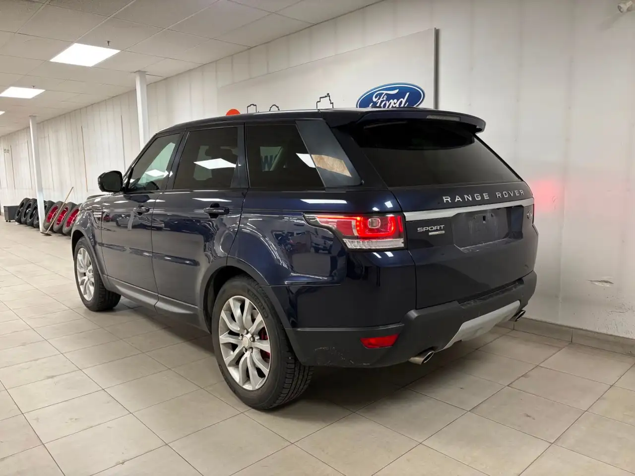 Land Rover Range Rover Sport снимка Land Rover Range Rover Sport