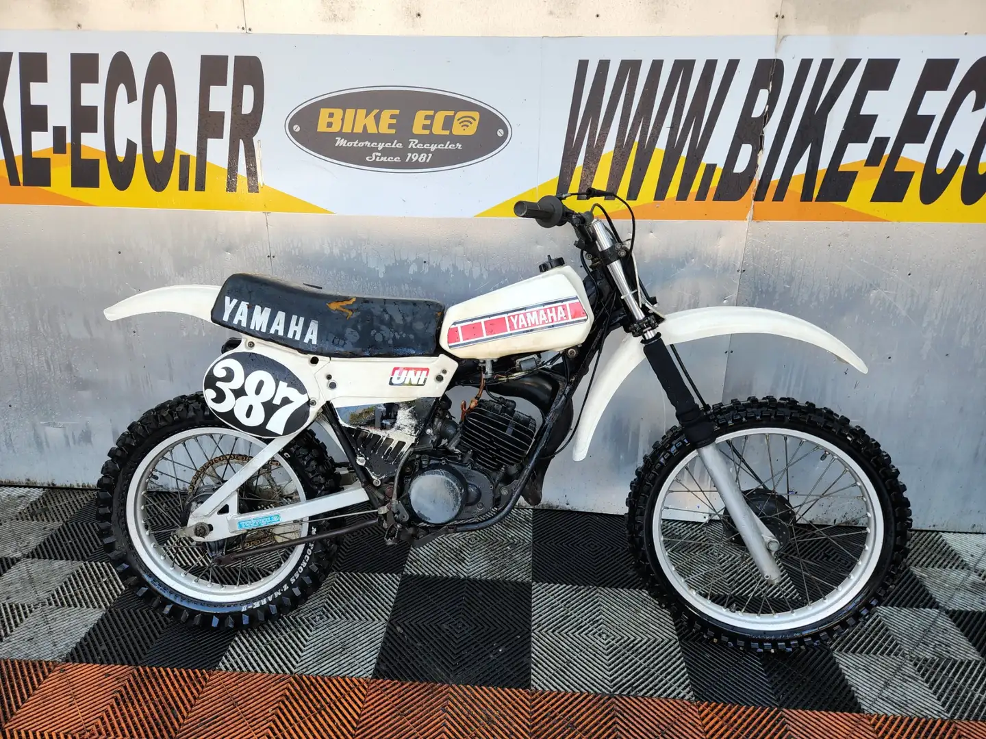 Yamaha YZ 125 Wit - 1