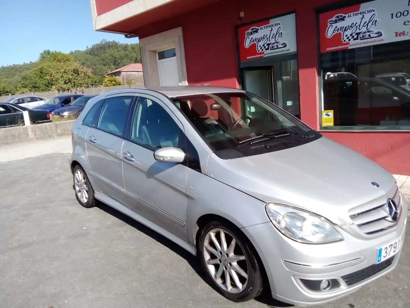 Mercedes-Benz B 180 180CDI Plateado - 2