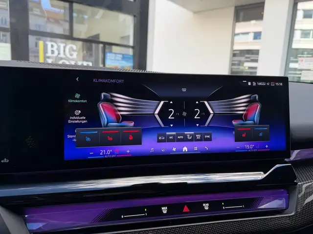 BMW 5 Series view 11