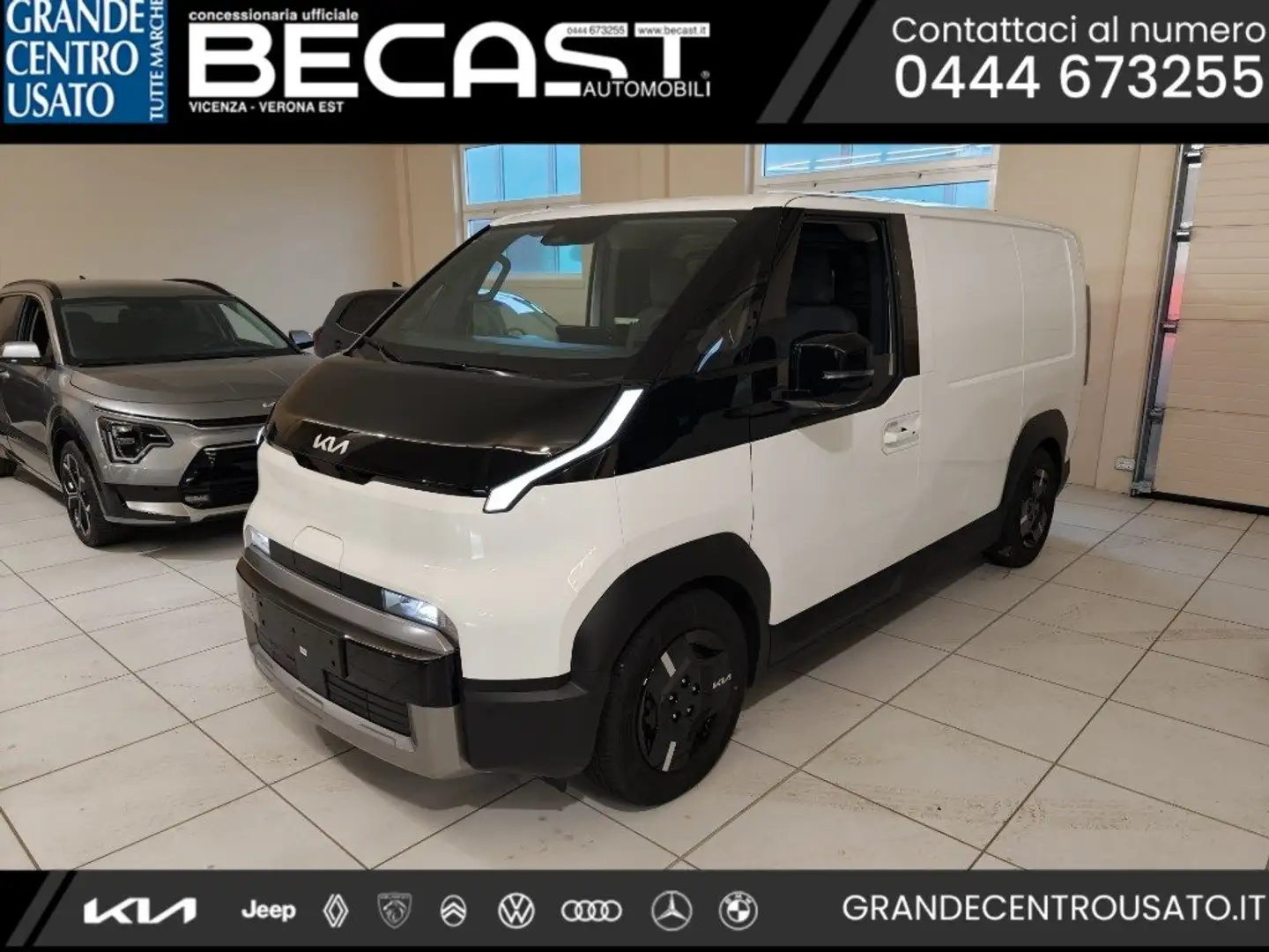 Kia PV5 71.2 kWh Long Range Cargo Business Bianco - 1