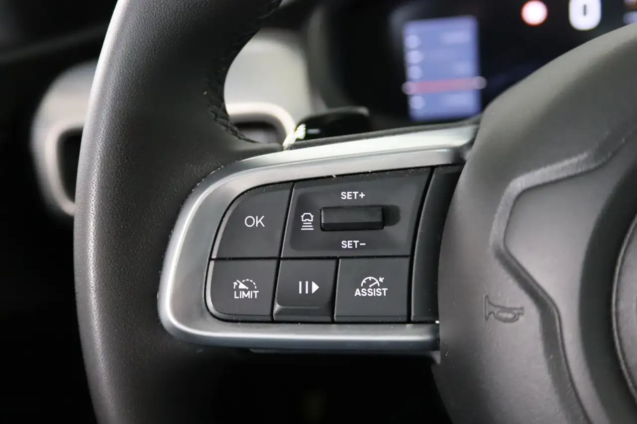 Jeep Avenger 1.2 e-Hybrid Altitude Apple Carplay/Android Auto,, миниатюра 30