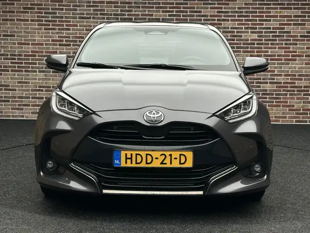 Toyota Yaris view 5