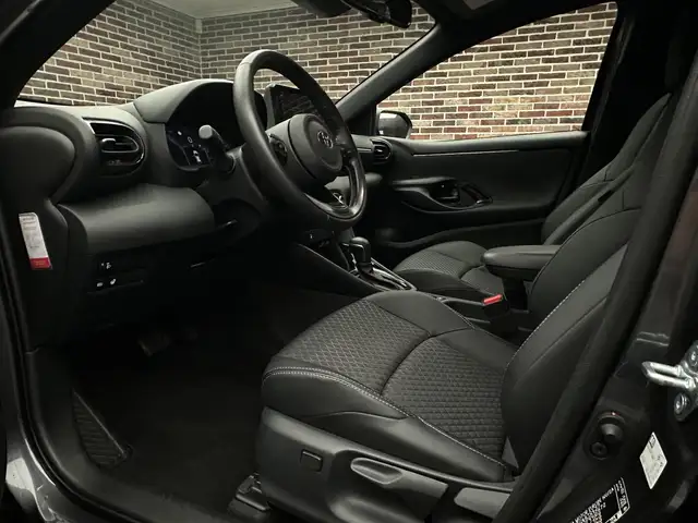 Toyota Yaris view 14