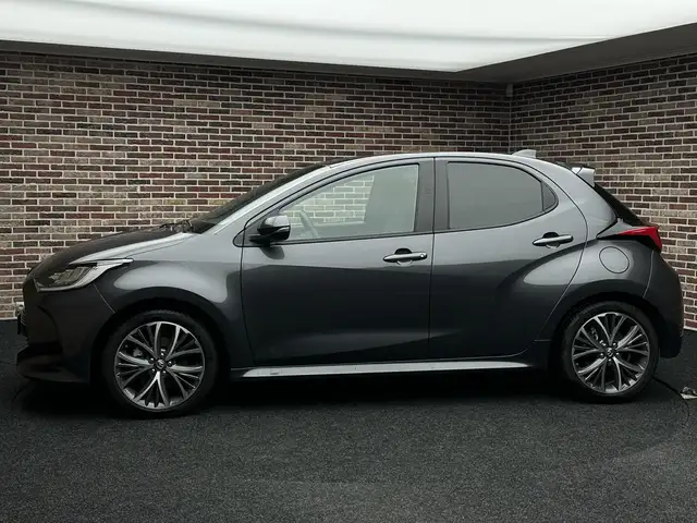 Toyota Yaris view 6