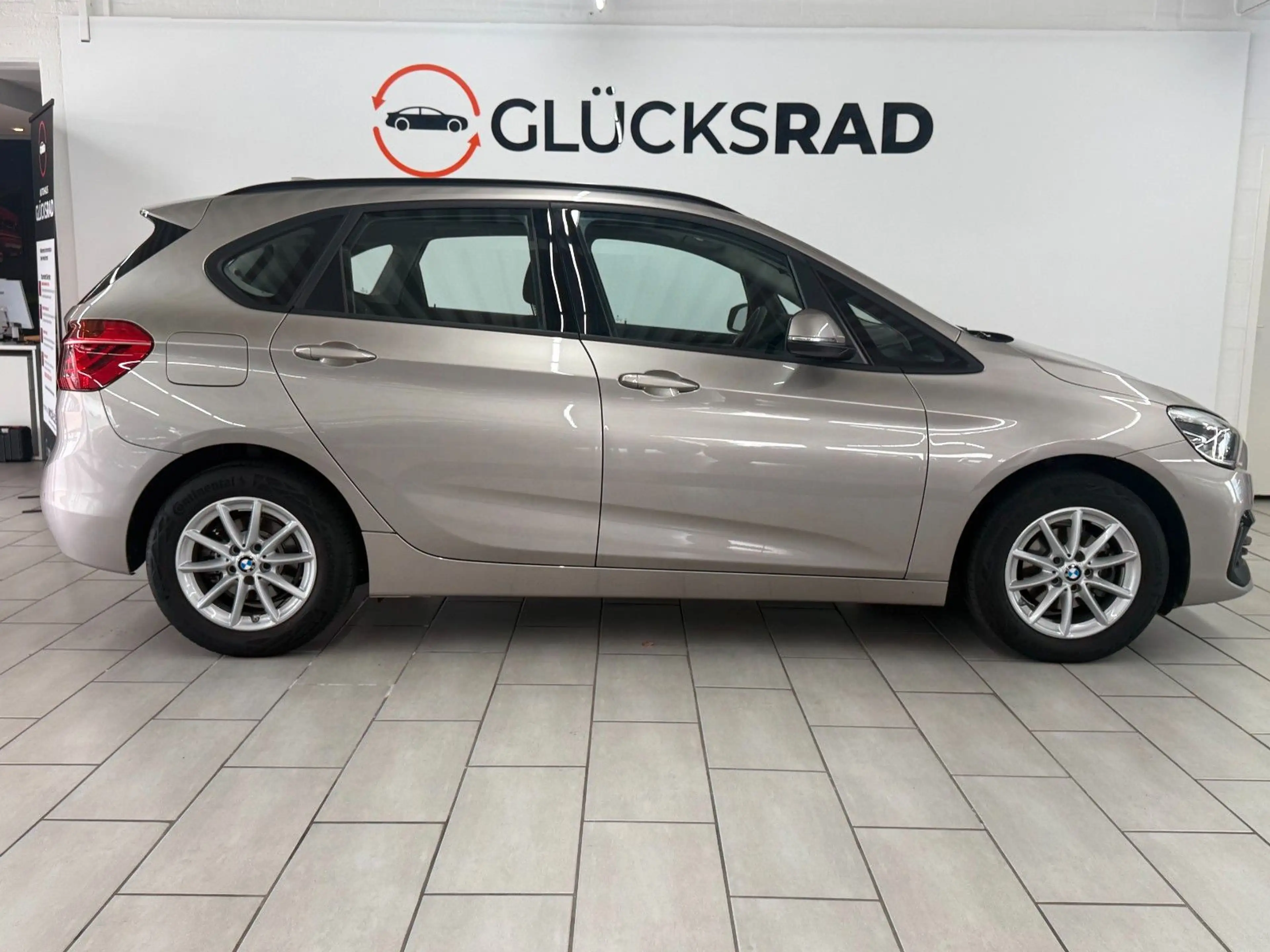 BMW 216 Bmw Active Tourer 216 i Advantage LED AHK SHZ PD — photo 2