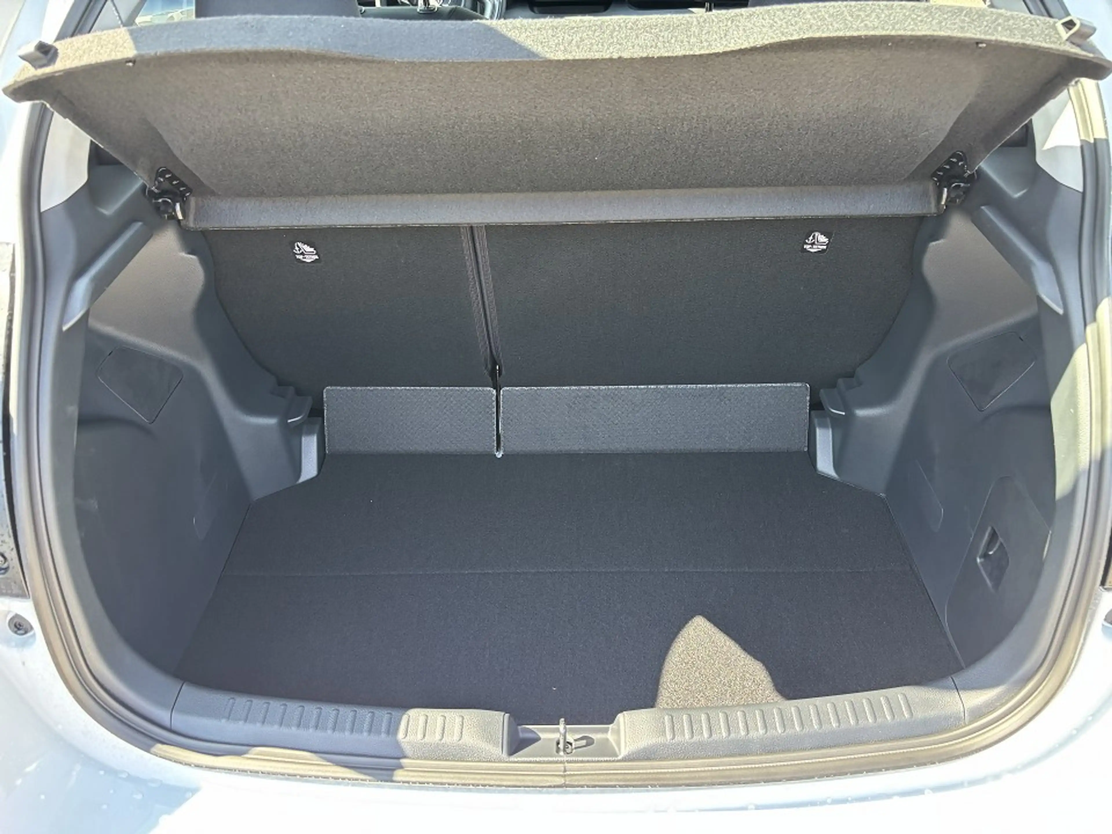 Mazda 2 Hybrid VVT-i 116 CVT CENTRE-LINE — photo 6