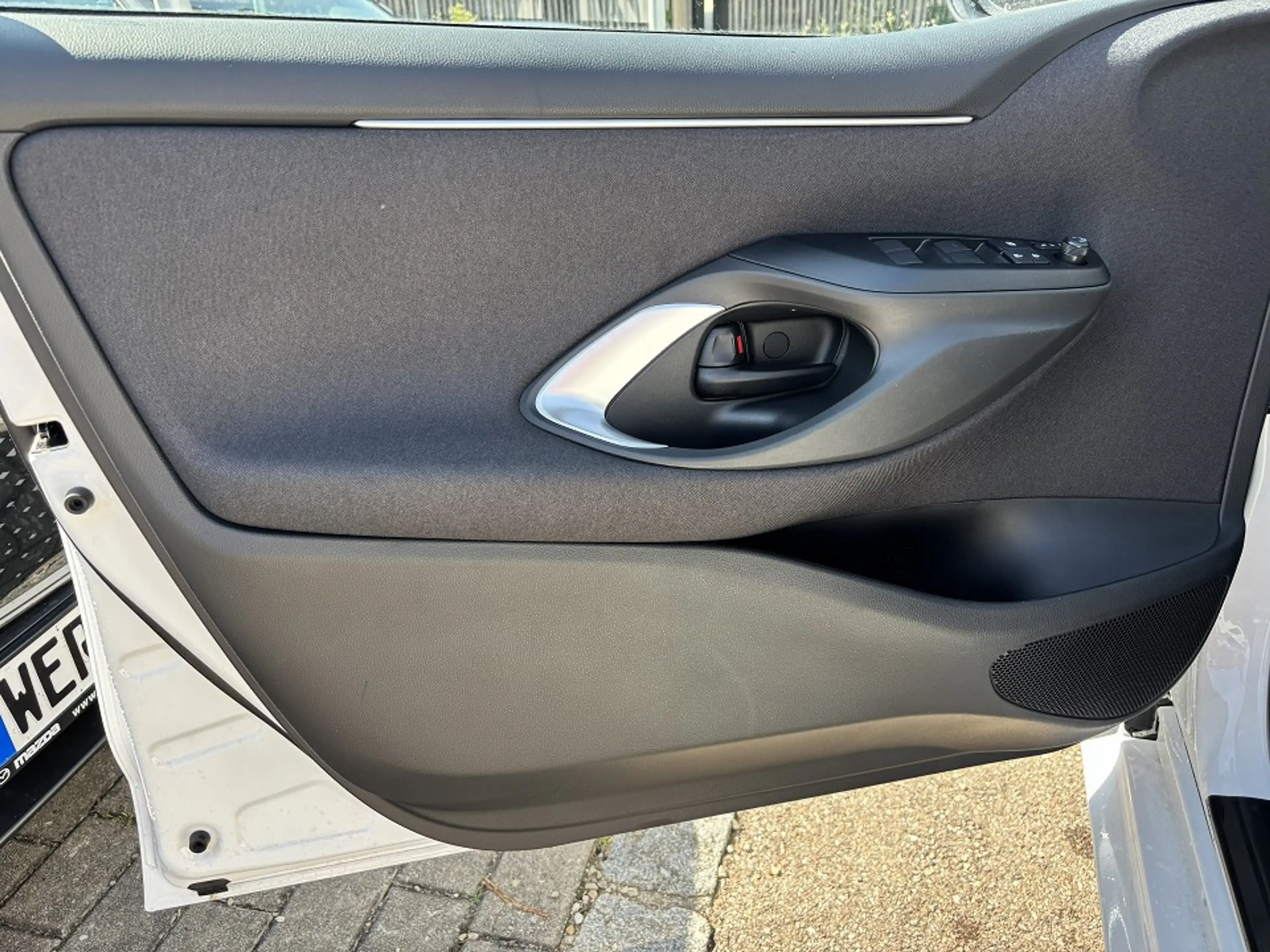Mazda 2 Hybrid VVT-i 116 CVT CENTRE-LINE — photo 10