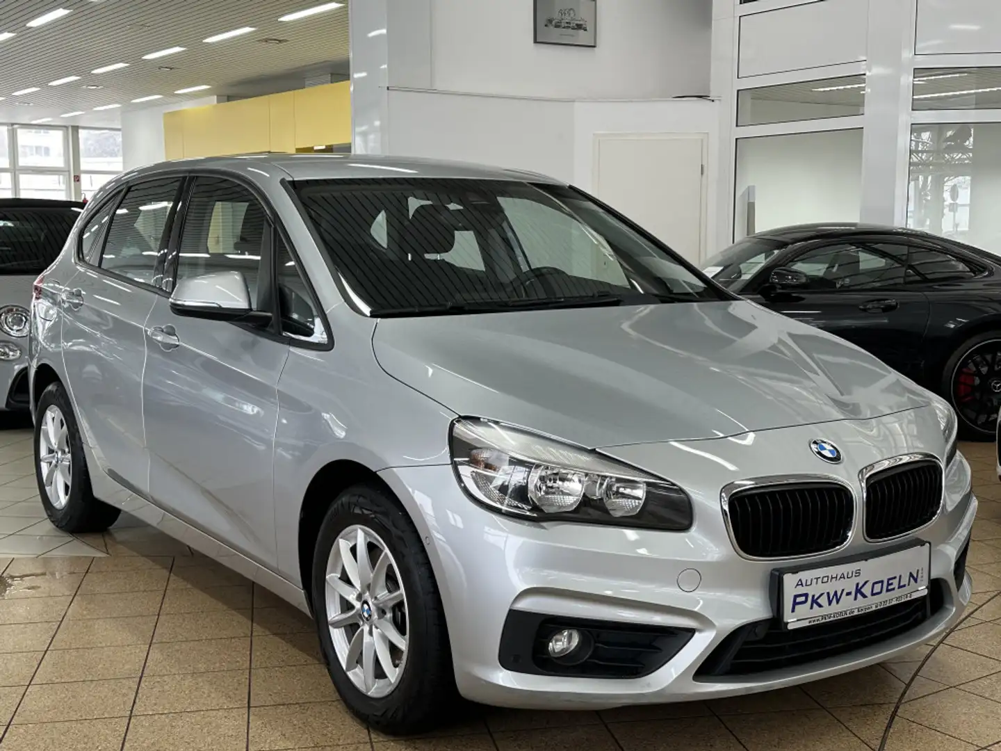 BMW 220 i AUTOMATiK *NAVi*PDC* Stříbrná - 2