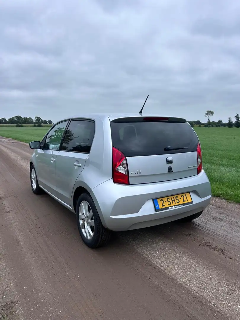 SEAT Mii 1.0 Chill Out Grijs - 2
