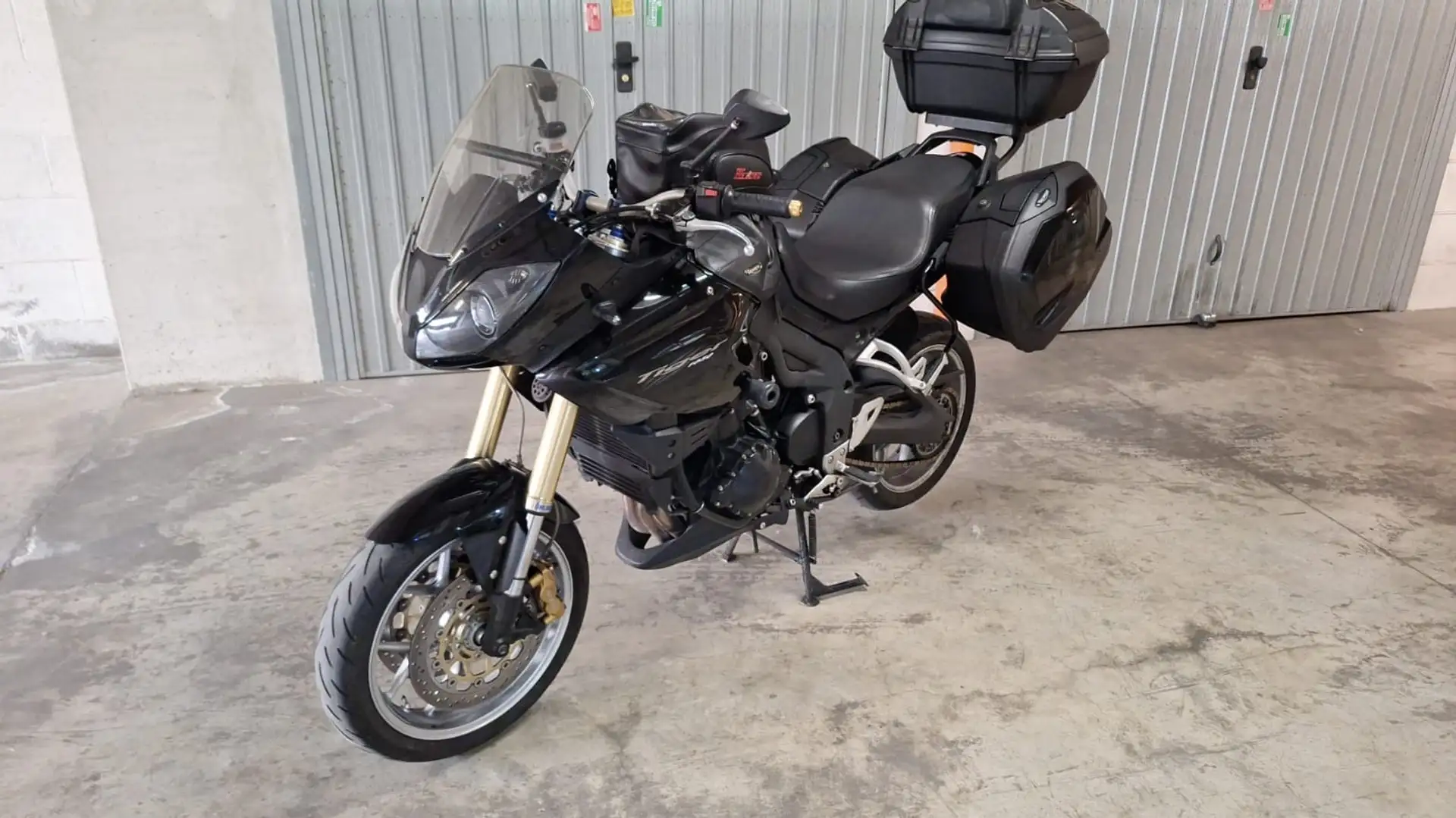 Triumph Tiger 1050 Black - 2