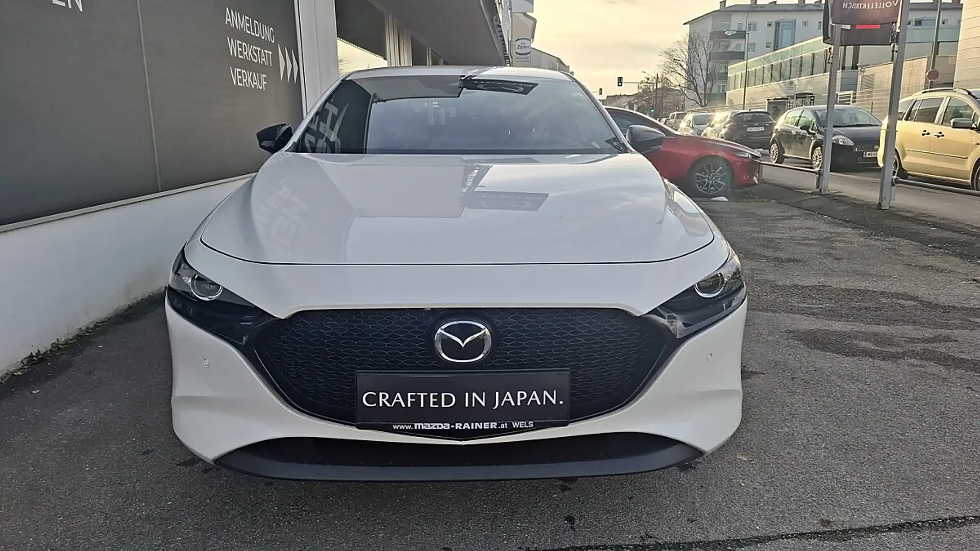 Mazda 3 Mazda3 e-Skyactiv-G140 Nagisa Aut. Weiß - 2